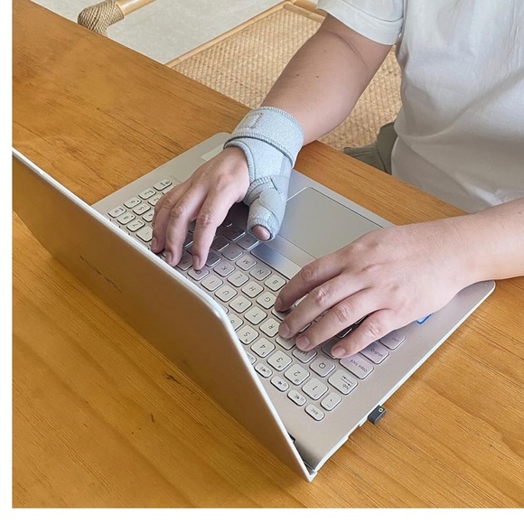 Trigger Thumb Splint - Spica Support Adjustable Stabilizer for Pain,Arthritis, - Picture 11 of 13